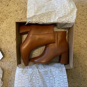 NWT Steve Madden Neven Booties